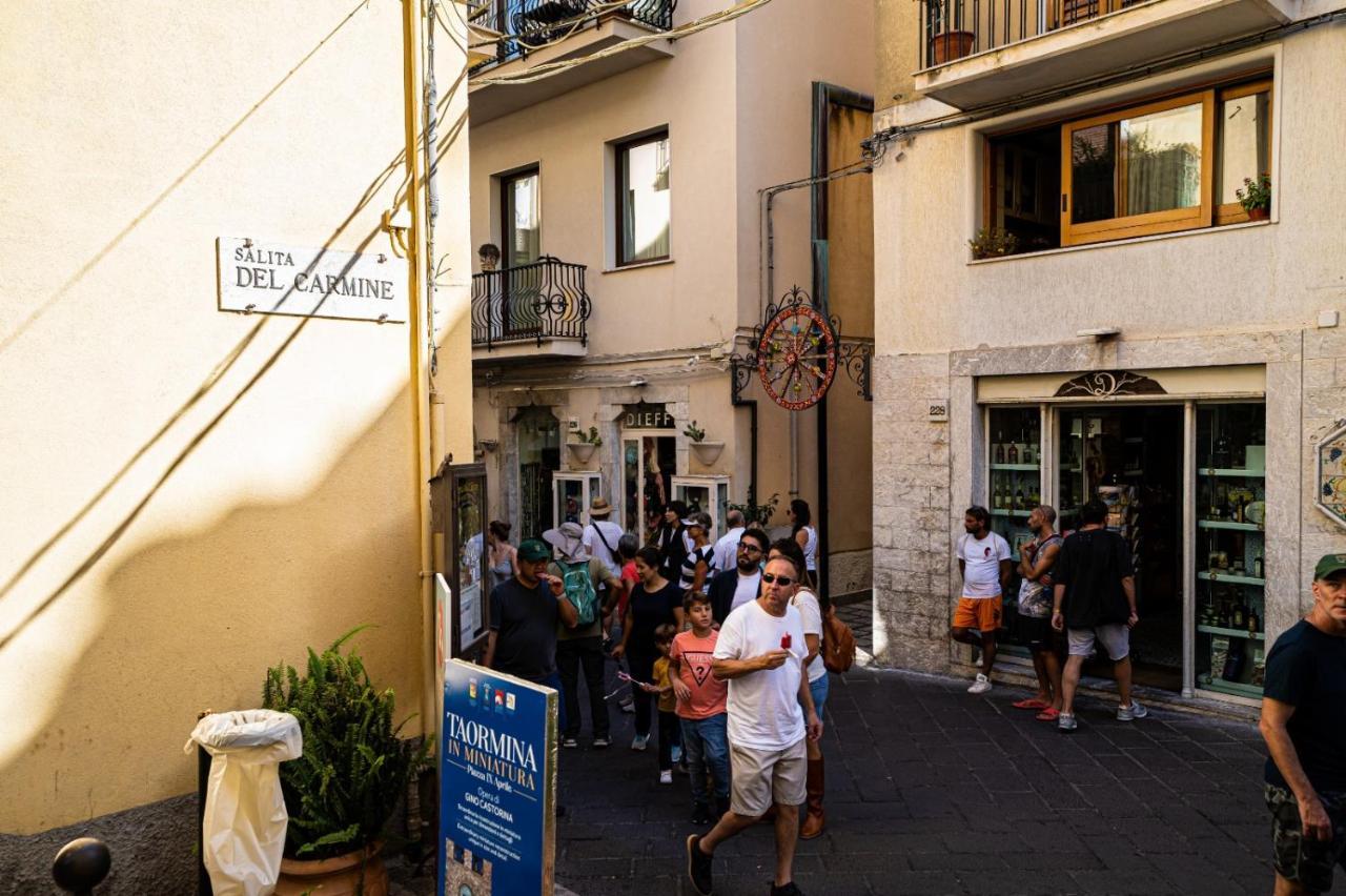 Casa Carmine - Taormina Centro Appartement Buitenkant foto