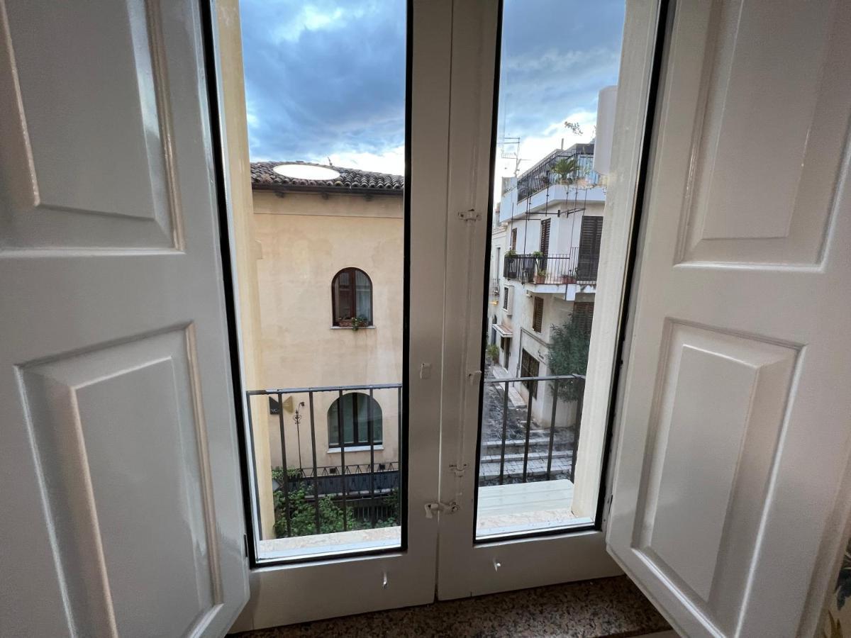 Casa Carmine - Taormina Centro Appartement Buitenkant foto